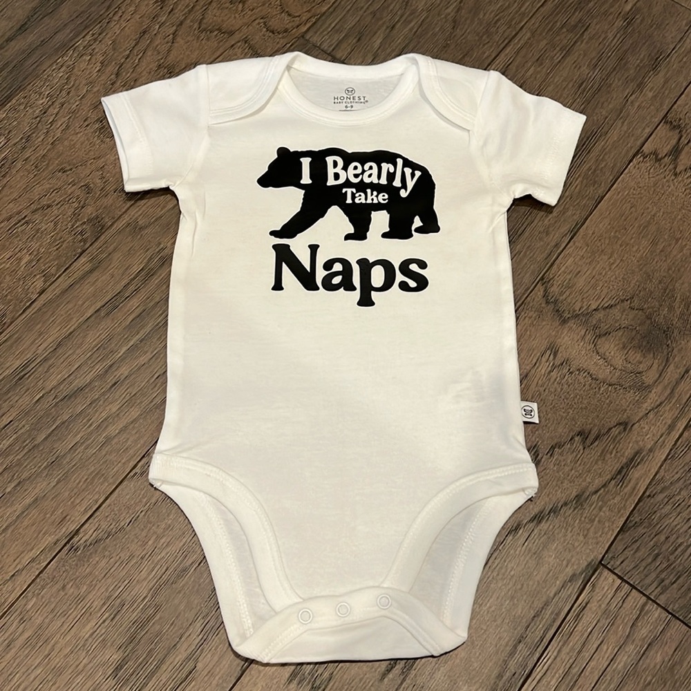 White “I Bearly Take Naps” baby onesie 6-9 Months